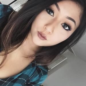 Meet your Posher, Lia